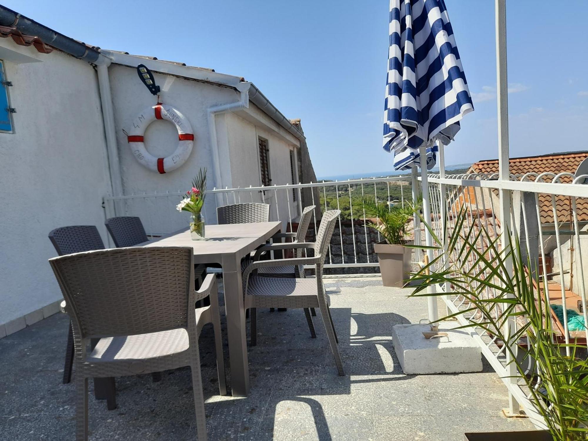 4m Apartament *