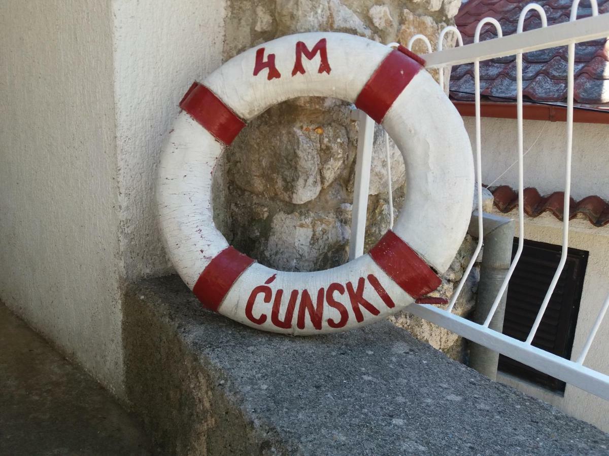 4m Apartament *